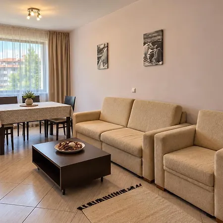 Апартамент Green Life Mountain View & Fireplace Apartment