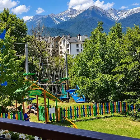 Апартамент Green Life Mountain View & Fireplace Apartment