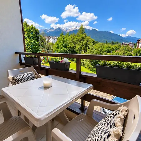 Апартамент Green Life Mountain View & Fireplace Apartment
